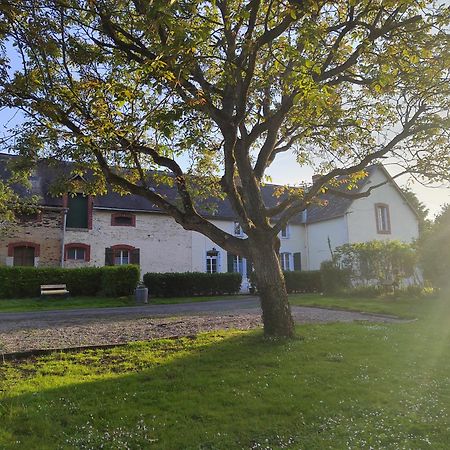 Gites La Butte De L'Esperance Renazé エクステリア 写真